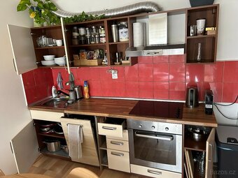prodej moderní kuchyně se spotřebiči a sedačky - 5