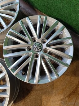 Originalni VW alu 16" 5x112 et46 - 5
