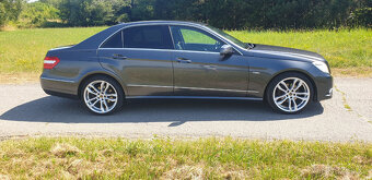 Mercedes Benz E200 CDI Avantgarde - 5