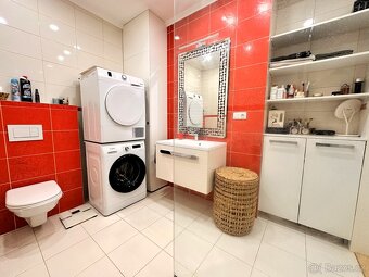 Prodej rodinného domu 213 m² s pozemkem 645 m² - 5