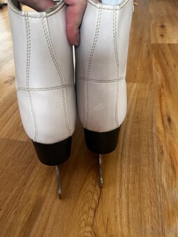 Dámské lední brusle Acra vel.42 - 5