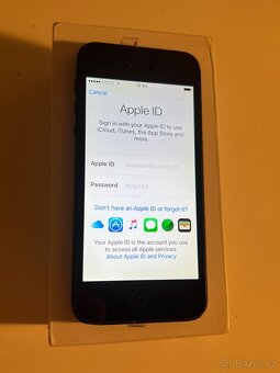 iPhone 5 16gb Černy v dobrem stavu - 5