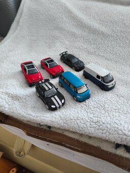 Autíčka kovové, plastové. - 5
