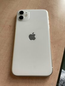 iPhone 11 a tvrzená skla - 5