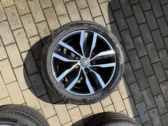 Originální ALU kola VW Madrid R17 5x112 + letní pneu 225/45/ - 5