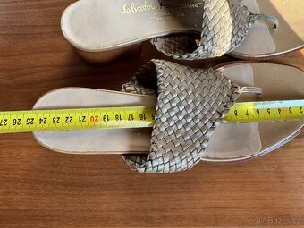 Pantofle zn.Salvatore Ferragamo, vel. 8,5. - 5