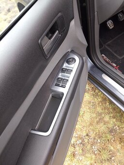 Ford Focus 1.6 - 5
