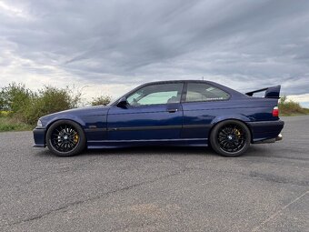 bmw e36 325i coupe - 5