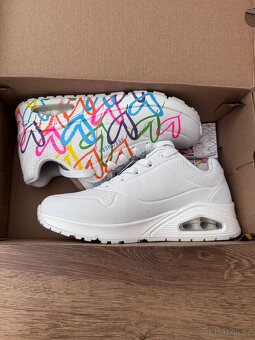 Nové dámské boty Skechers UNO - Highlight Love - 5