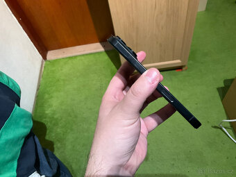 iPhone 16 Pro 512 GB černý - 5