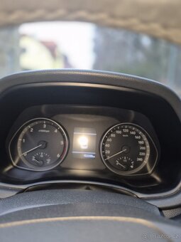 Hyundai i30 1.6 CRDi 81 kW - 5