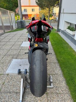Ducati Panigale V4S okruhovka - 5