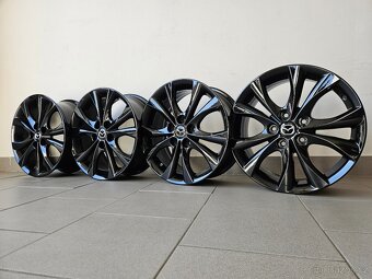 Orig. Mazda 5x114 _ 17" Black - Top - 5