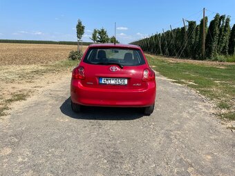 Toyota Auris, 1,33 VVT-i , nová STK, 6 rychlostí - 5