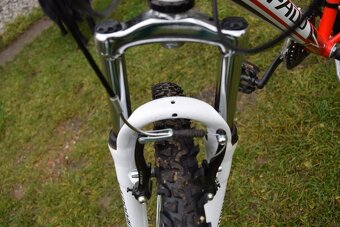 Horské jízdní kolo, odpružená vidlice - 5