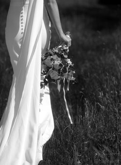 Prodej elegantních svatebních šatů - 5