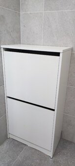Botník IKEA BISSA, bílá, 49x28x93 cm - 5