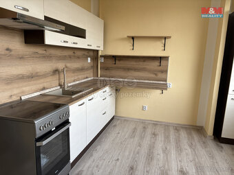 Prodej bytu 4+1, 91 m², Pardubice, ul. Bartoňova - 5
