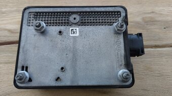 Jednotka distroniku na Mercedes-Benz ML - w166 - 5