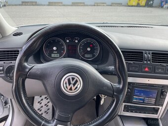 Volkswagen Golf mk4 r32 - 5