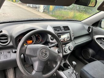 Toyota Rav4 2.0i 112kW automat 4x4 REZERVACE - 5