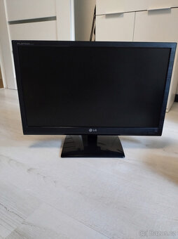 PC mini set Ryzen 2200G + ZDARMA Monitor LG - 5