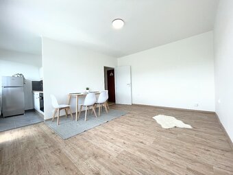 Zrekonstruovaný byt 1+kk, balkon, nízké náklady, Náchod - 5