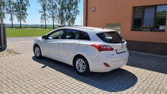 Hyundai i30 Kombi, 1.6i / 1.MAJITEL ČR - 5