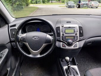 Hyundai i30 1,6 benzín 93kW - 5
