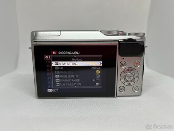 Fujifilm X-A10 + Fujinon Aspherical 16-50mm 1:3.5 - 5.6 OIS - 5