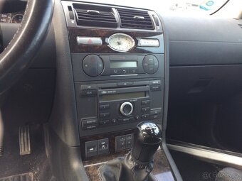 Ford Mondeo kombi 2.0 TDCI Ghia na náhradní díly - 5