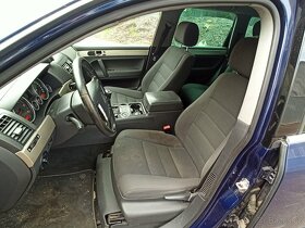 NÁHRADNÍ DÍLY - VW TOUAREG 2,5TDi 128KW BAC, barva D5Q - 5