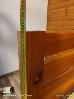 Dřevěná postel z masivu - 5