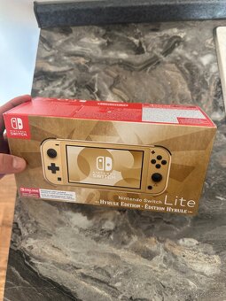 Nintendo Switch Lite - Hyrule Edition - 5
