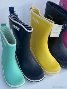 Více kusů nových bot - 5