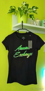 Dámské tričko se zeleným nápisem - 5