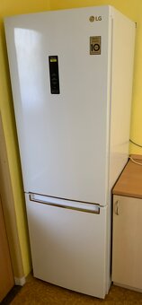 Kombinovaná chladnička LG GBB71SWDMN - 5