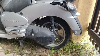 Aprilia Scarabeo 500 GT ABS po havárii - 5