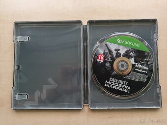 Xbox One S 500 Gb + 3 hry - 5