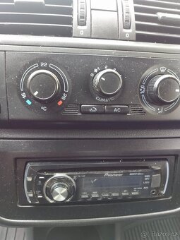 Škoda Fabia 2 1.2 CNG - - 5