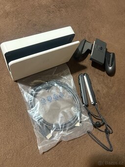 NINTENDO SWITCH OLED - 5