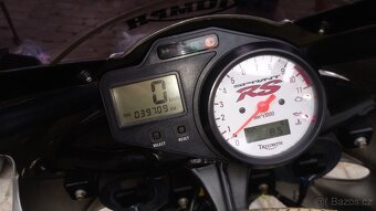 Prodám Triumph 955i RS - 5