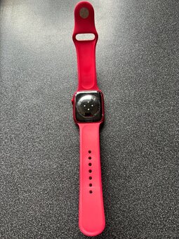 Prodám Apple Watch Series 8 – 45 mm, červené - 5