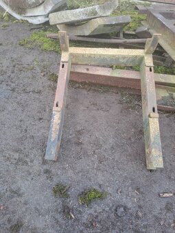 Rám na traktor Zetor - 5