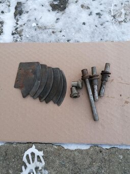 řezačka na kopřivy - 5