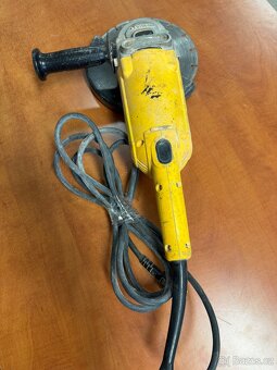 DeWalt s diamantovym kotoucem - 5