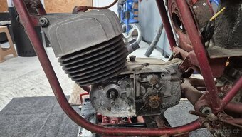 Aermacchi Harley-Davidson rc125 - 5