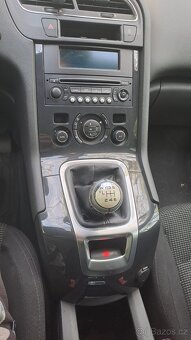 Peugeot 5008 - 5