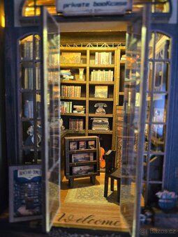 2. Dřevěná dekorace book nook - 5