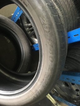 Prodám 2ks letní pneu Pirelli P Zero 295/40/ZR 21 111Y - 5